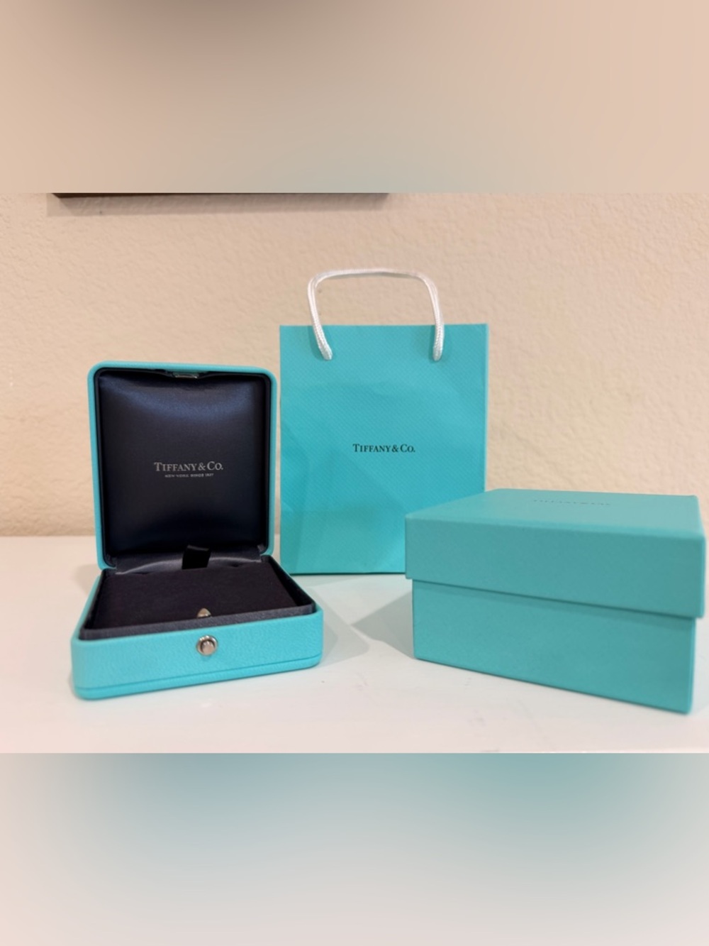 Tiffany & Co. Signature Blue Jewelry Necklace Gift Box Set